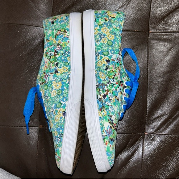 New Vans Authentic Ditsy Floral Blue green lace up Sneakers women’s 8.5 men’s 7 - Picture 2 of 8